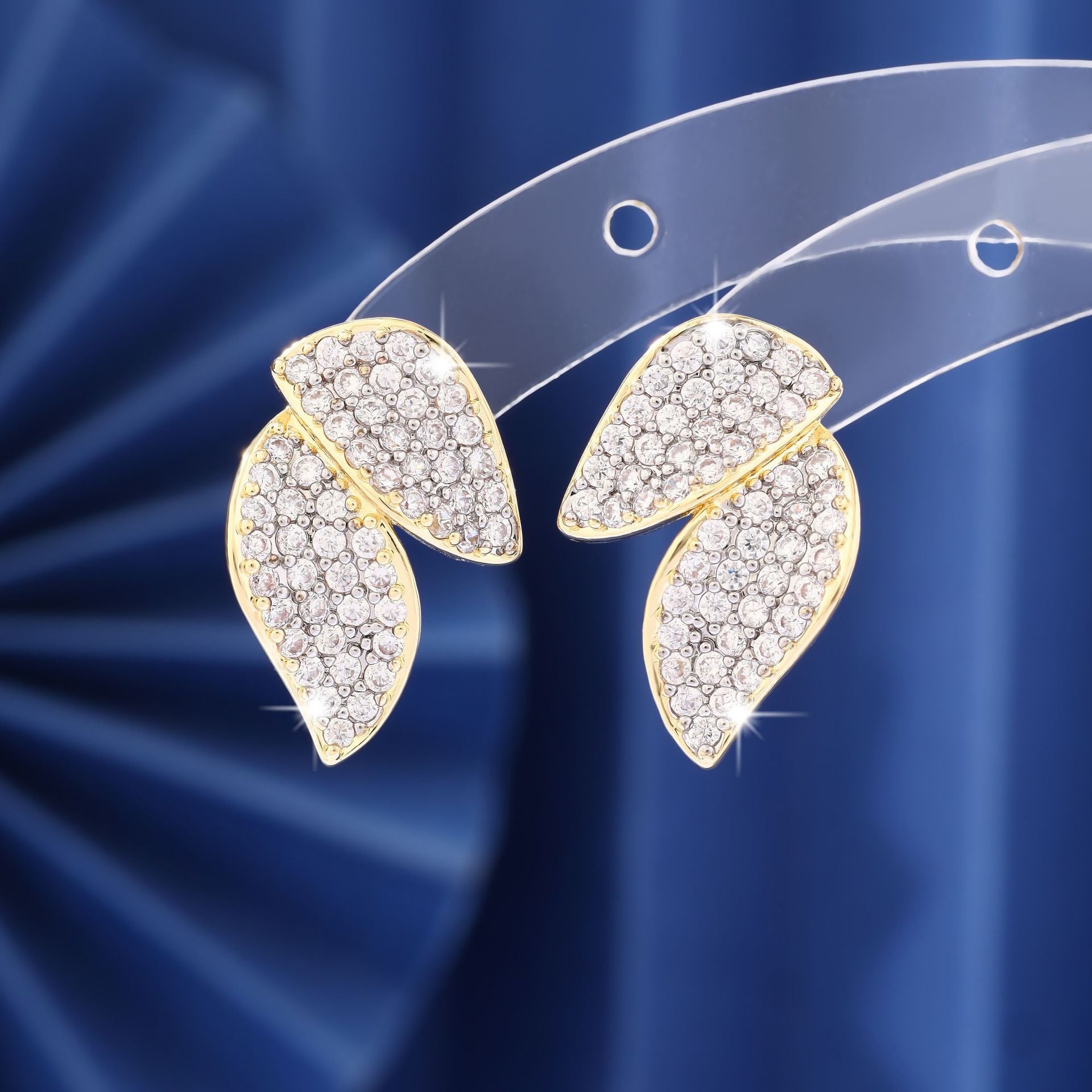 Light luxury leaf style fashionable zircon earrings