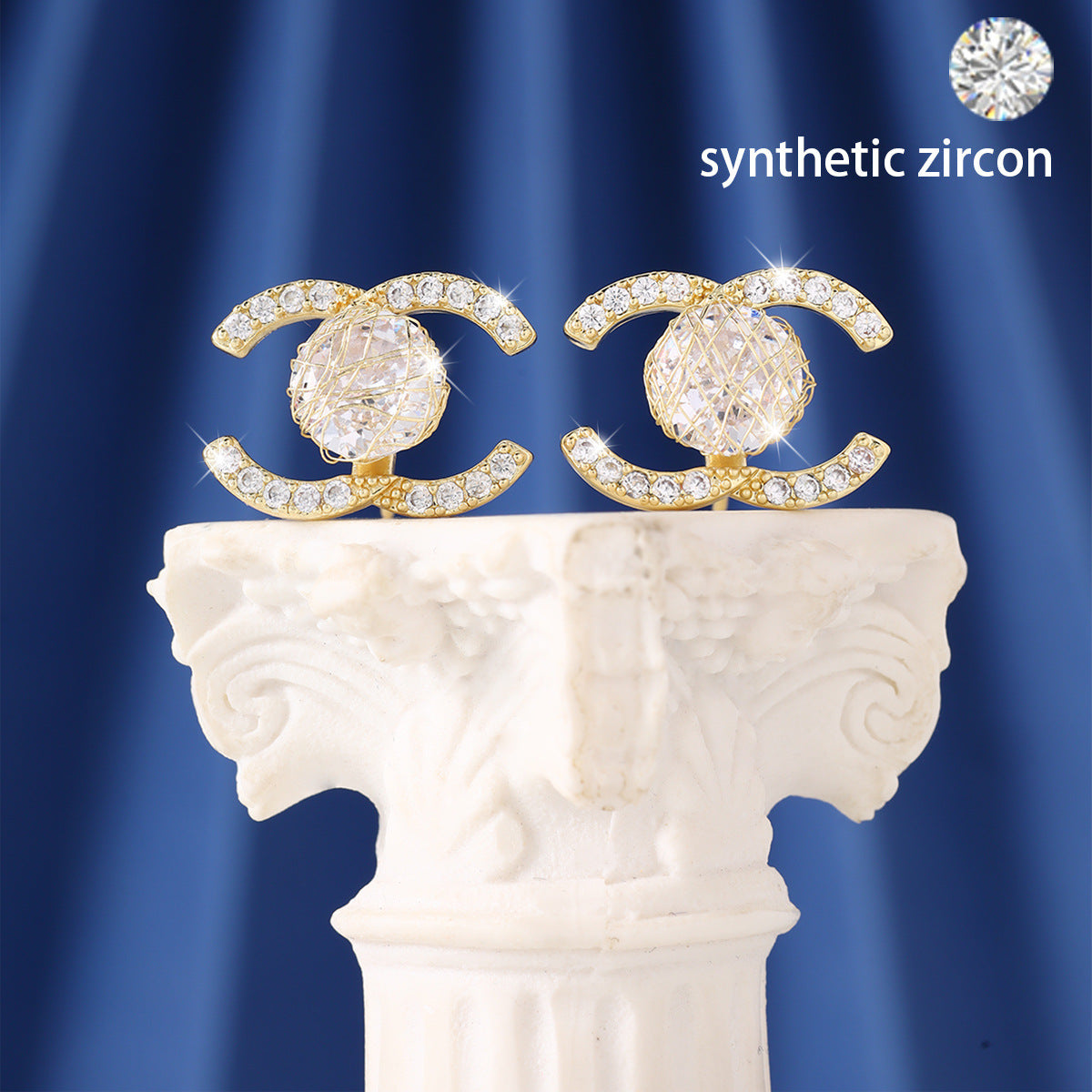 Fashionable, high-end, compact, and scented zircon earrings