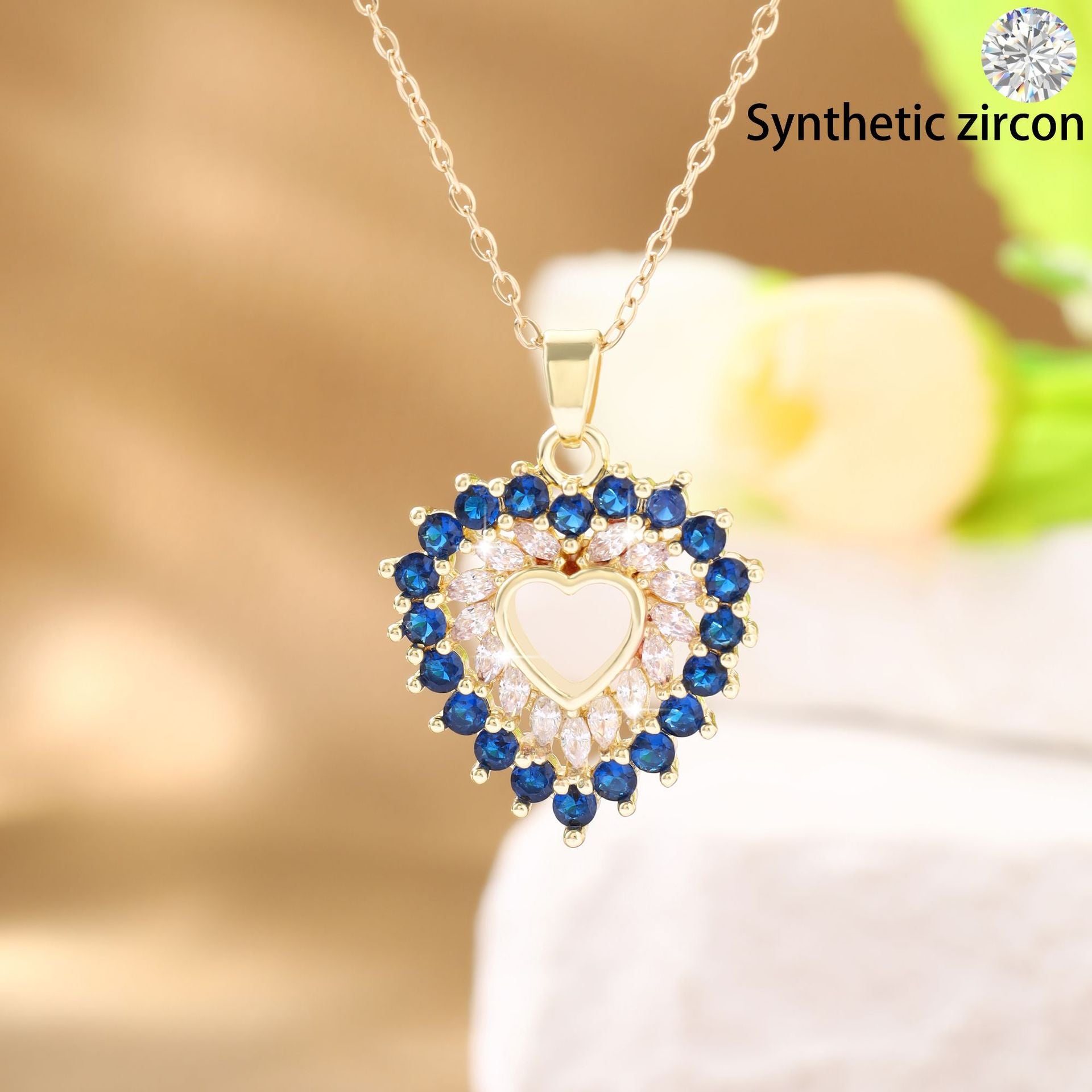 New style heart-shaped pendant necklace with high-end zircon micro-inlay