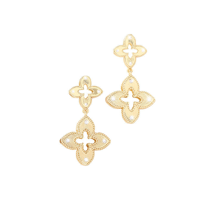 Hollow-out earrings for women, fashionable and versatile, with a light luxury style