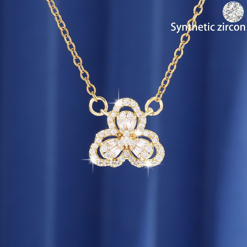 Lucky pendant zircon necklace
