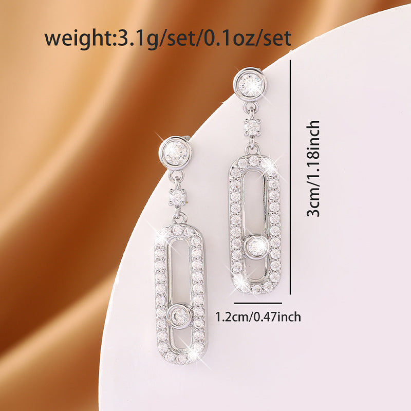 Elegant, exquisite, and fashionable geometric earrings