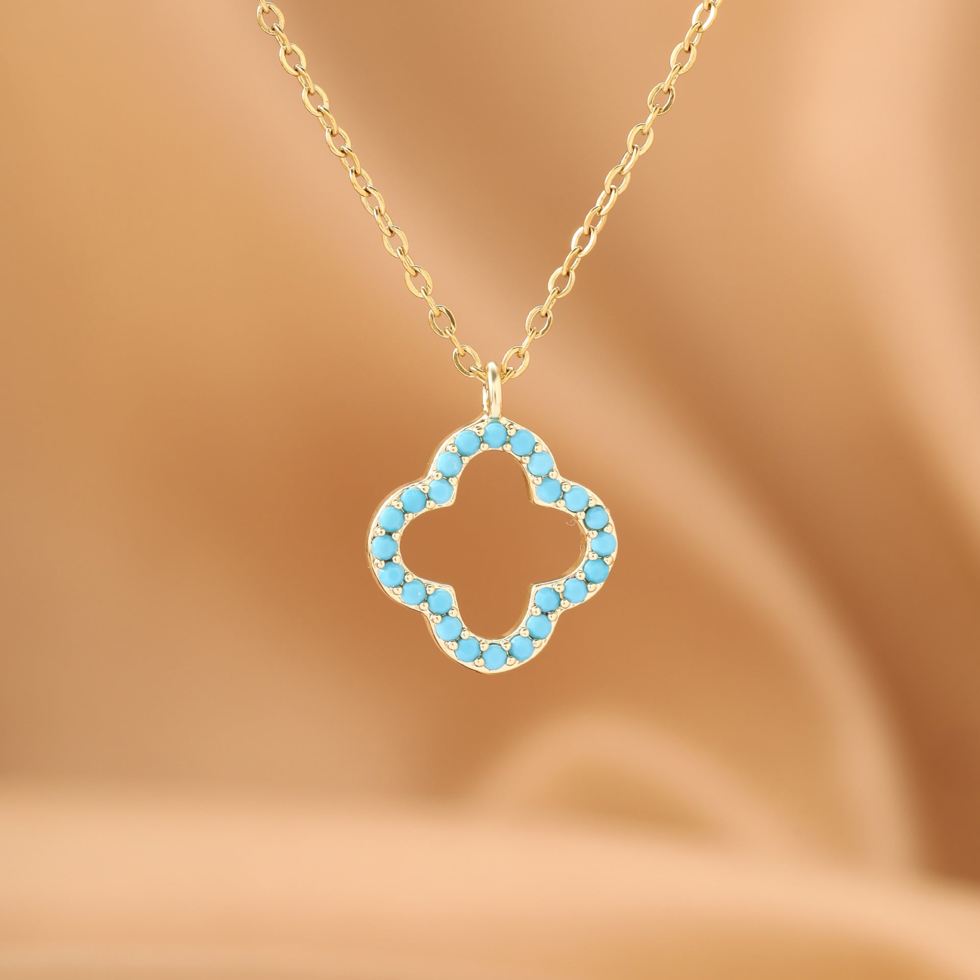 New style elegant hollow-out necklace for women, high-end pendant