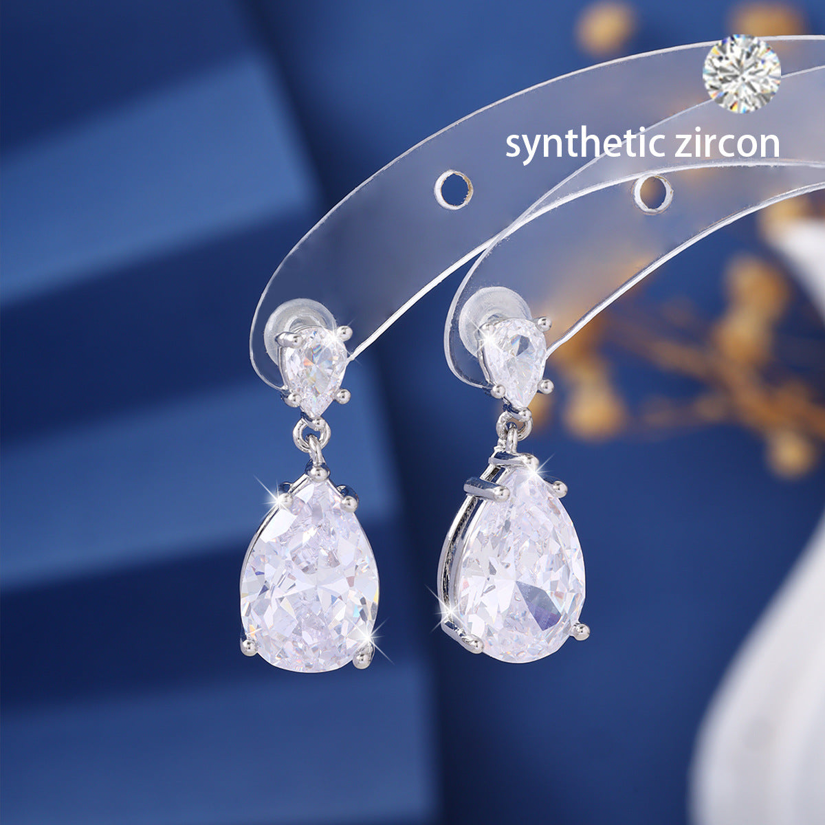 Super sparkling zircon drop earrings, exuding a high-end feel