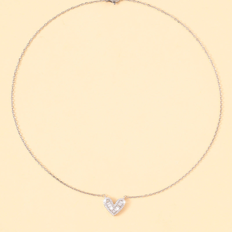 Silver double-layered trapezoidal diamond heart necklace for women, pavé-set synthetic zircon heart-shaped light luxury clavicle chain, Valentine's Day gift.