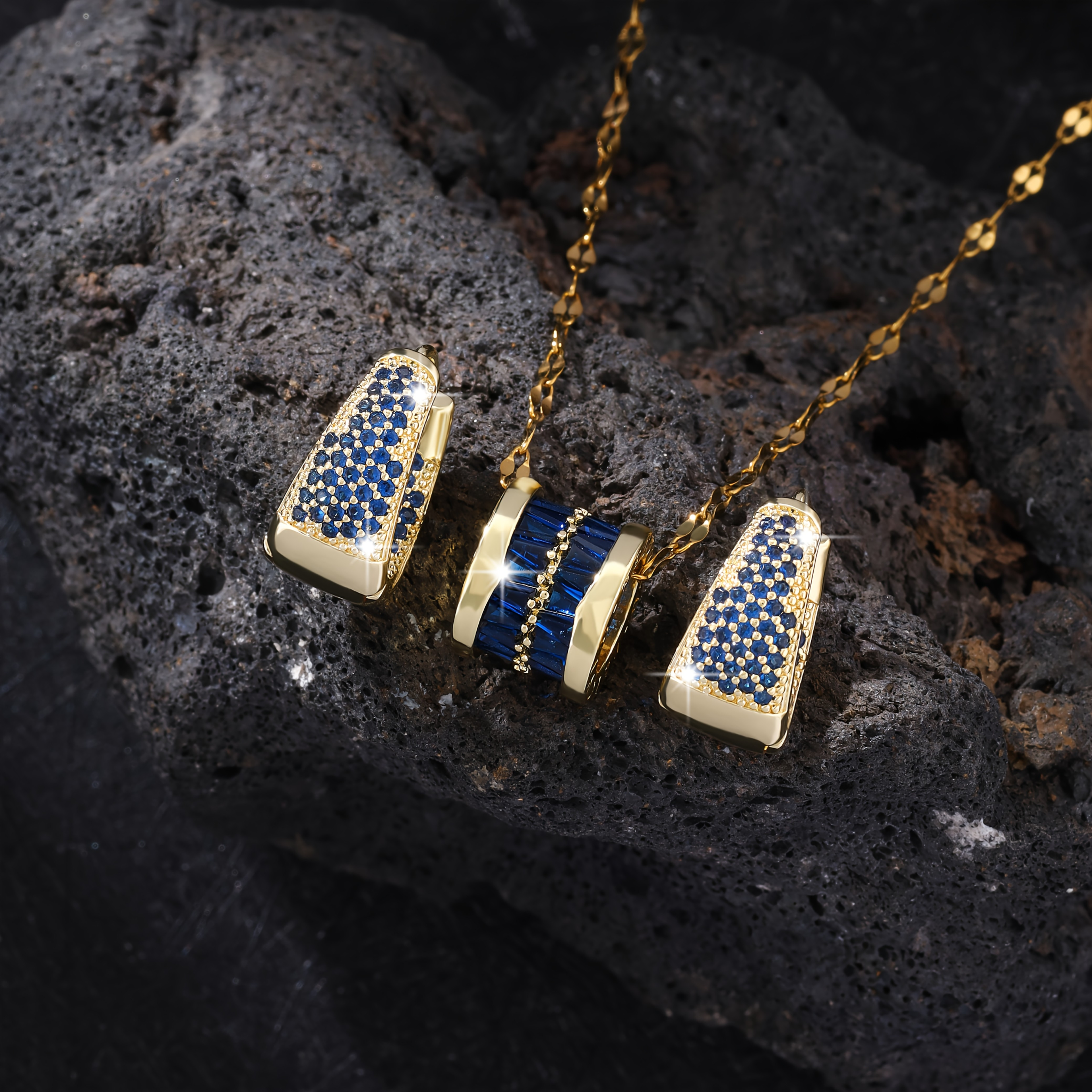 1 necklace + 1 pair of earrings, elegant blue high-end design, inlaid with sparkling synthetic zirconia
